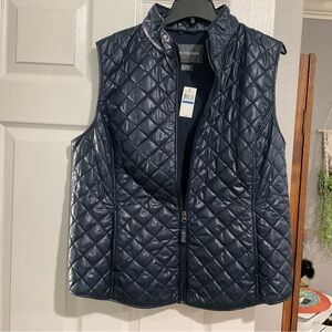 NWT PUFFER VEST